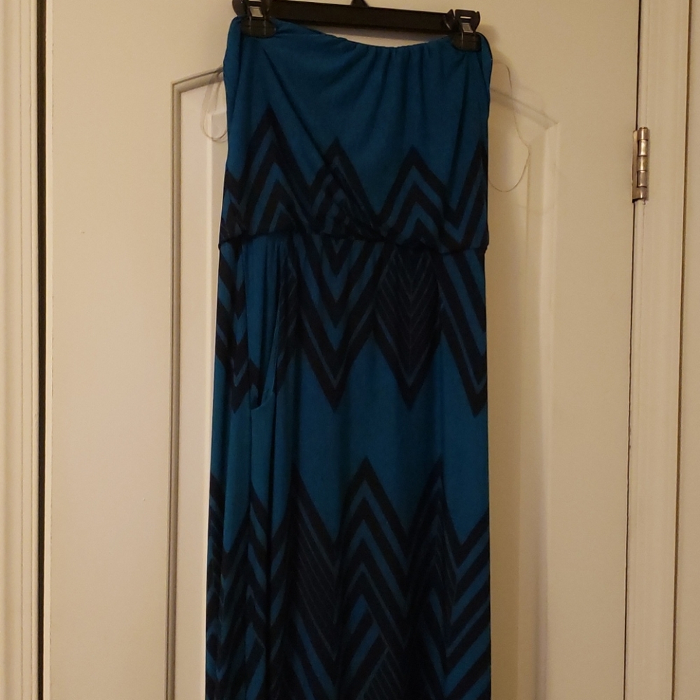 Three pink hearts strapless maxi dress w/ pockets